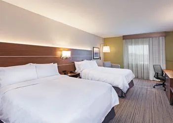 Holiday Inn Express & Suites Lenexa - Overland Park Area by IHG hotel thumbnail 4