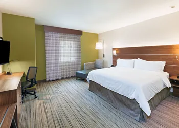 Holiday Inn Express & Suites Lenexa - Overland Park Area by IHG hotel thumbnail 5