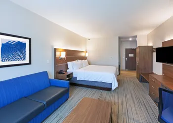 Holiday Inn Express & Suites Lenexa - Overland Park Area by IHG hotel thumbnail 7