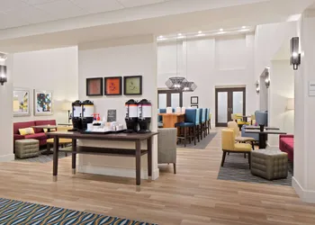 Hampton Inn & Suites-Seattle Woodinville WA hotel thumbnail 4