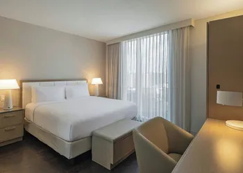 Residence Inn by Marriott Miami Sunny Isles Beach hotel thumbnail 4