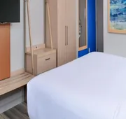 Holiday Inn Express & Suites Southgate - Detroit Area by IHG hotel detail image 4