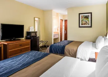 Quality Inn Darien - North Brunswick hotel thumbnail 6