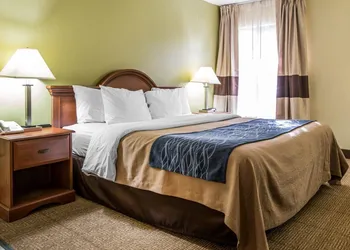 Quality Inn Darien - North Brunswick hotel thumbnail 8