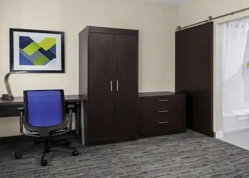 Holiday Inn Express Kansas City Downtown by IHG hotel thumbnail 2