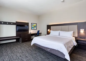 Holiday Inn Express Kansas City Downtown by IHG hotel thumbnail 8