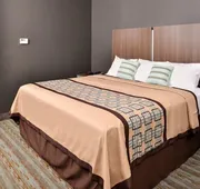 Scottish Inn & Suites hotel detail image 4