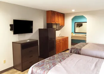 Americas Best Value Inn & Suites Mont Belvieu Houston hotel thumbnail 8