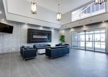 Ramada by Wyndham Grassland hotel thumbnail 2