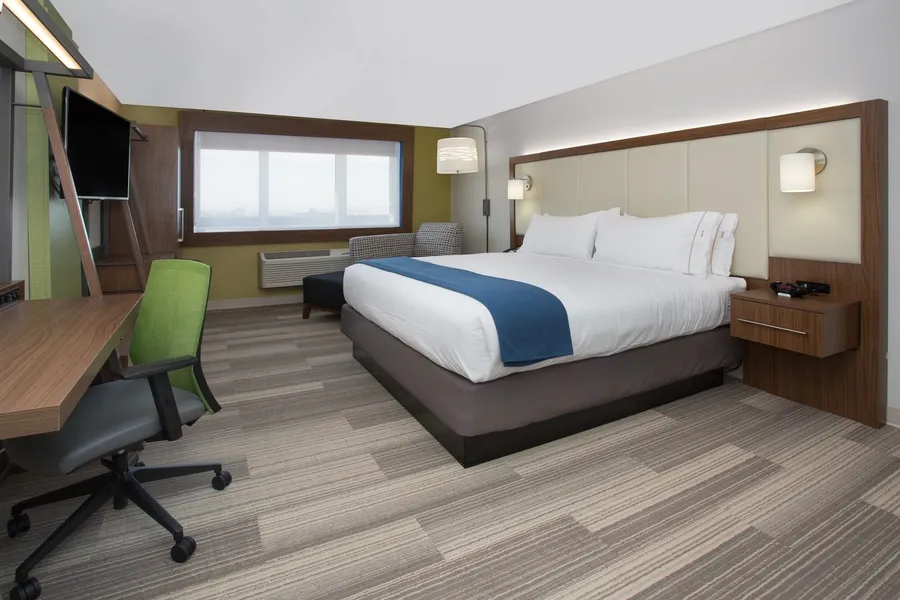 Holiday Inn Express & Suites Redding by IHG hotel detail image 2