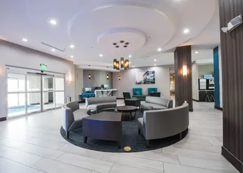 Holiday Inn Express & Suites Houston - Hobby Airport Area by IHG hotel thumbnail 2