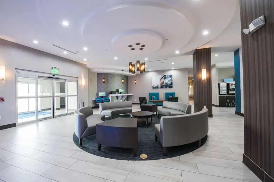 Holiday Inn Express & Suites Houston - Hobby Airport Area by IHG hotel detail image 2