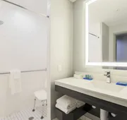 Holiday Inn Express & Suites Houston - Hobby Airport Area by IHG hotel detail image 3