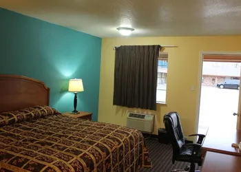 Economy Inn Express hotel thumbnail 6