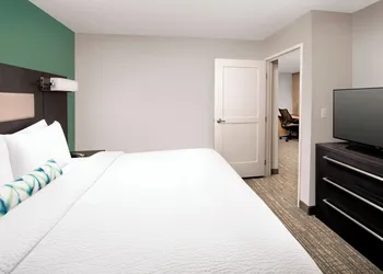 Residence Inn by Marriott New Orleans Elmwood hotel thumbnail 6