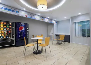 Motel 6 Texas City, TX - I-45 South hotel thumbnail 5