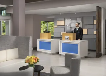 Holiday Inn Express and Suites North Brunswick by IHG hotel thumbnail 2