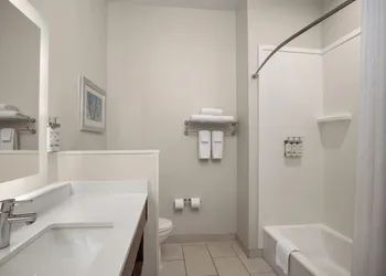 Holiday Inn Express & Suites-Dripping Springs - Austin Area by IHG hotel thumbnail 8
