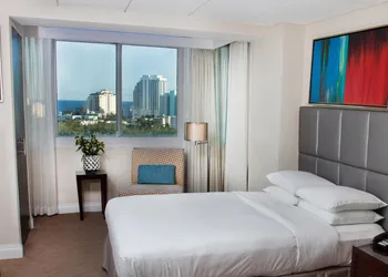 GALLERYone- A DoubleTree Suites by Hilton Hotel hotel thumbnail 8
