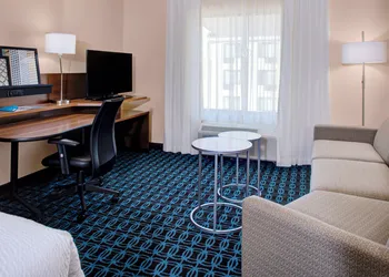 Fairfield Inn and Suites by Marriott Detroit Canton hotel thumbnail 2