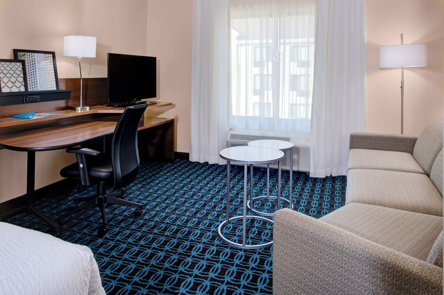 Fairfield Inn and Suites by Marriott Detroit Canton hotel detail image 2