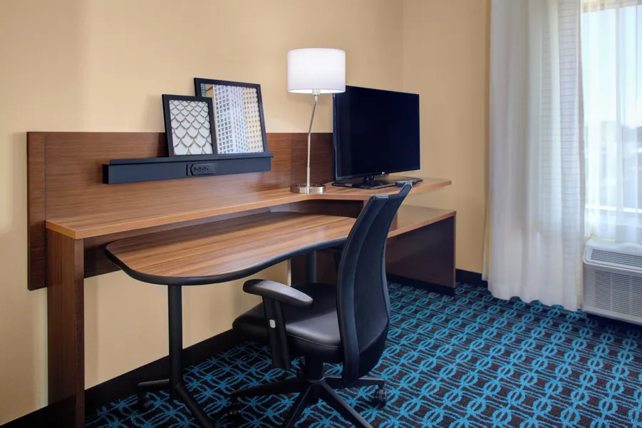Fairfield Inn and Suites by Marriott Detroit Canton hotel detail image 6