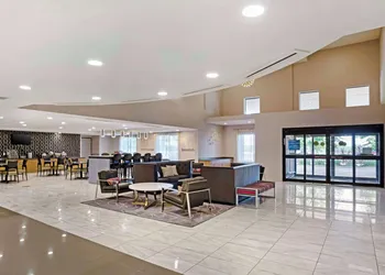 Best Western Plus Coalinga Inn hotel thumbnail 3