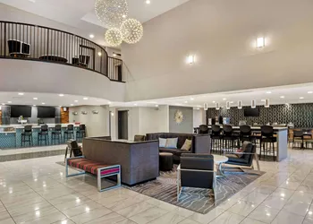 Best Western Plus Coalinga Inn hotel thumbnail 4