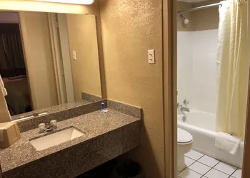 Travel Inn Bristol near State St hotel thumbnail 8