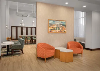 Hampton Inn & Suites Fayetteville hotel thumbnail 2