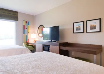 Hampton Inn & Suites Fayetteville hotel thumbnail 5