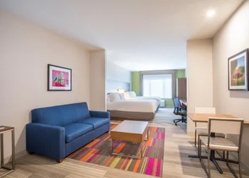 Holiday Inn Express & Suites Owings Mills-Baltimore Area by IHG hotel thumbnail 4