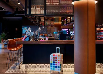 Moxy Denver Cherry Creek hotel thumbnail 5