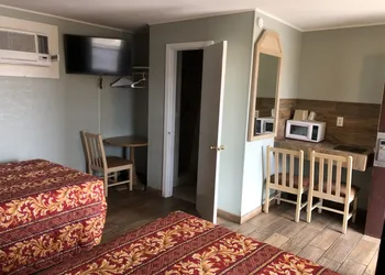 Budget inn hotel thumbnail 3