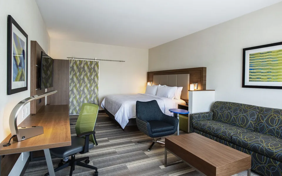 Holiday Inn Express & Suites Kelowna - East by IHG hotel detail image 2