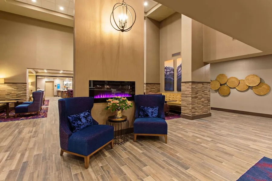 Hampton Inn & Suites Leavenworth hotel detail image 2