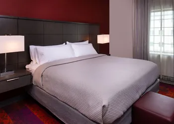 Staybridge Suites Lake Charles by IHG hotel thumbnail 3