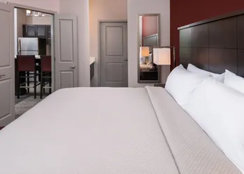 Staybridge Suites Lake Charles by IHG hotel thumbnail 4