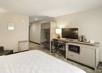 Holiday Inn & Suites Decatur-Forsyth by IHG hotel thumbnail 7