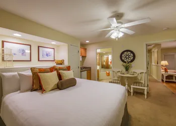 Holiday Inn Club Vacations Holiday Hills Resort Branson by IHG hotel thumbnail 5