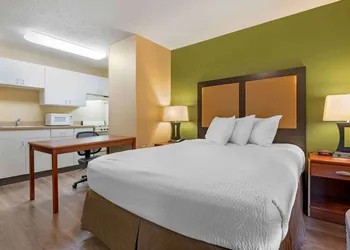 Studio 6 Extended Stay South Bend Mishawaka South IN hotel thumbnail 7
