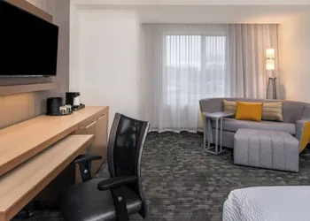Courtyard by Marriott Detroit Farmington hotel thumbnail 7