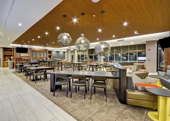 SpringHill Suites by Marriott Cincinnati Blue Ash hotel thumbnail 2