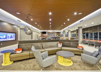SpringHill Suites by Marriott Cincinnati Blue Ash hotel thumbnail 3