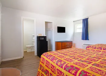 OYO Hotel McAlestar OK S Main St hotel thumbnail 5