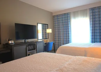 Hampton Inn West Plains hotel thumbnail 7