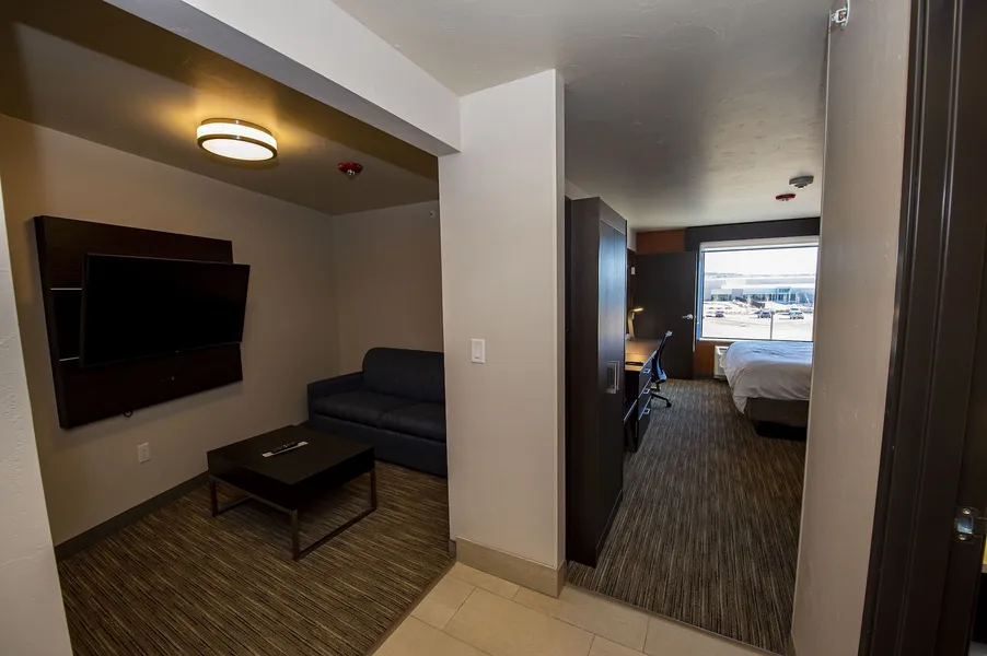 Holiday Inn Express & Suites Colorado Springs AFA Northgate by IHG hotel detail image 6