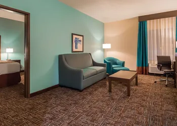Best Western Plus Executive Residency Elk City hotel thumbnail 3