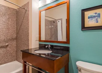 Best Western Plus Executive Residency Elk City hotel thumbnail 8
