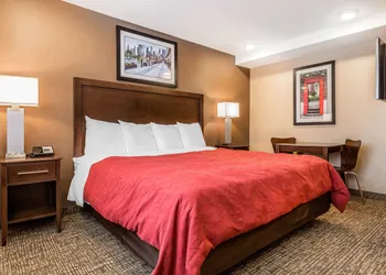 Rodeway Inn Chicago - Evanston hotel thumbnail 5